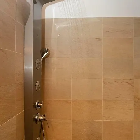 Positivespace Olive Tree * Léfktro