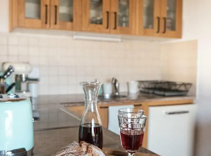 Positivespace Olive Tree Willa *