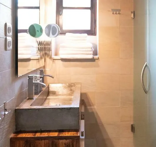 Willa Positivespace Olive Tree